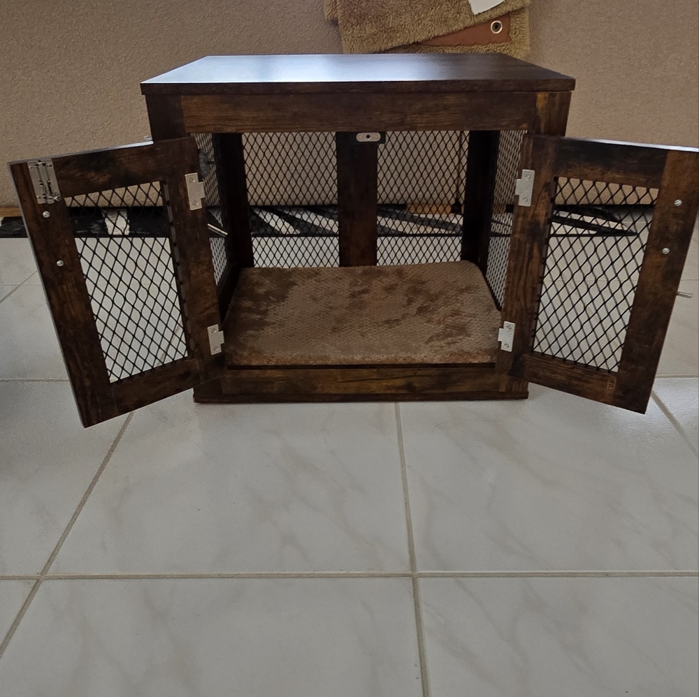 Wooden Pet Crate with Mesh Doors